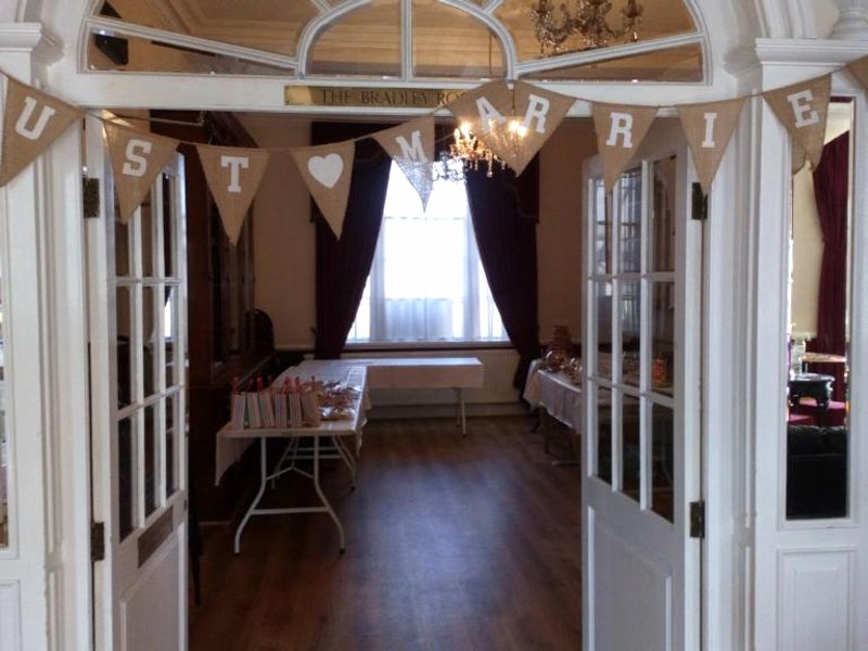 The Londesborough Arms bar with en-suite roomsの写真