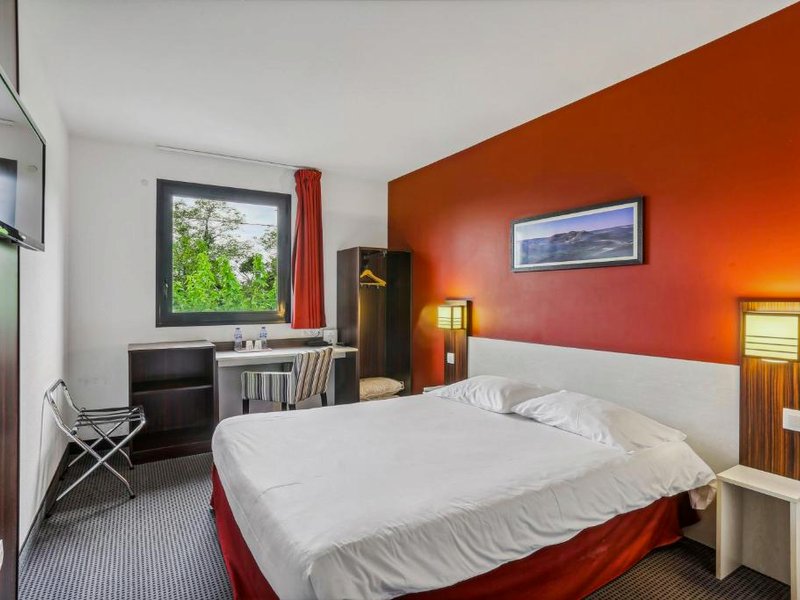 Hotel AKENA La Ferte Bernardの写真