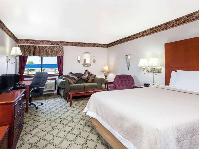 デイズ イン バイ ウィンダム ダイアーズバーグ (Days Inn by Wyndham Dyersburg)の写真