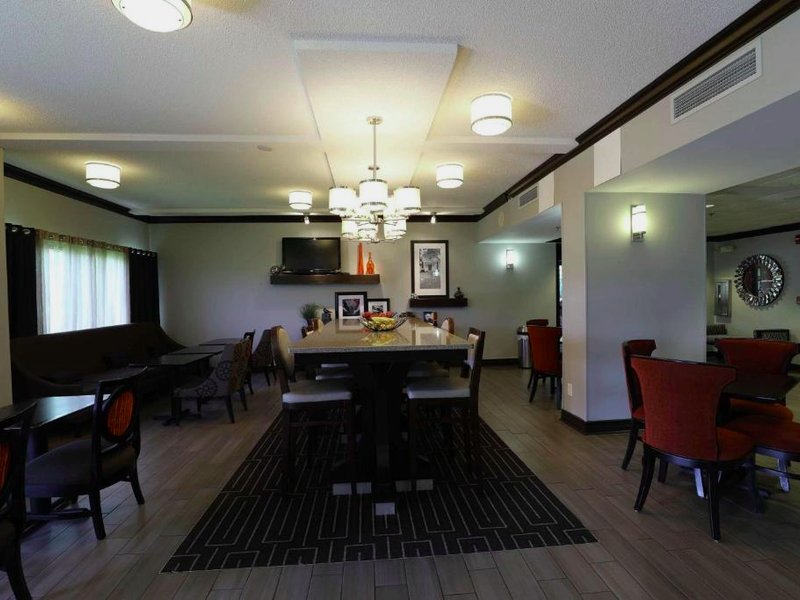 ハンプトン イン ダイアーズバーグ (Hampton Inn Dyersburg)の写真