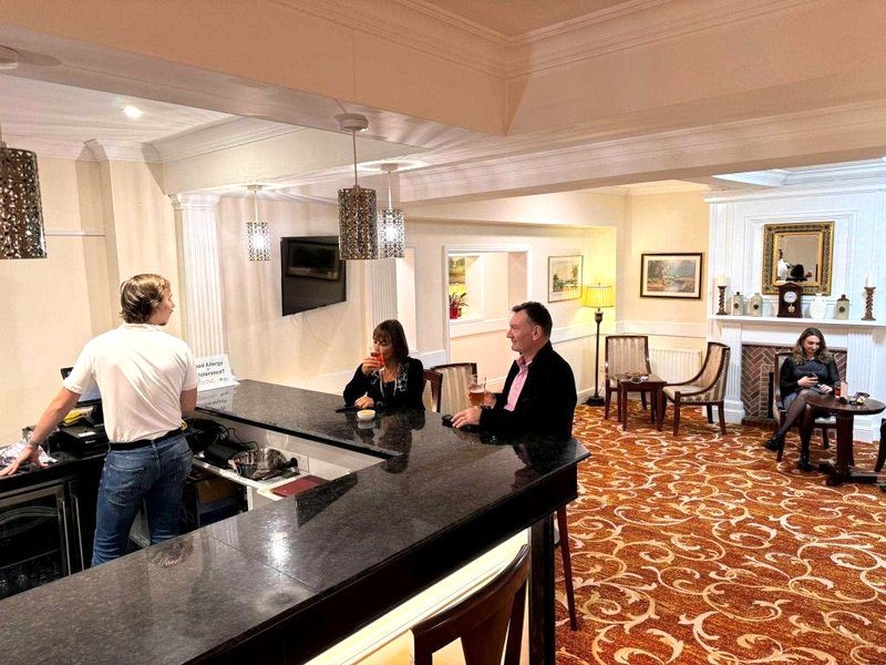Royal Swan, Ashley Manor の写真