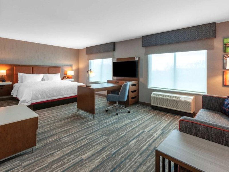 Hampton Inn and Suites by Hilton Bloomfield Hills Detroitの写真