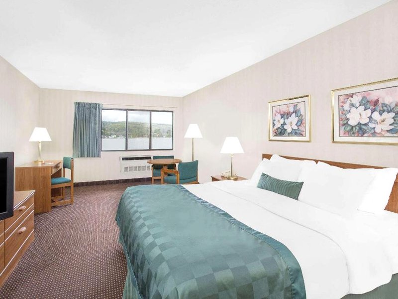 ラマダ バイ ウィンダム ハンコック ウォーターフロント (Ramada by Wyndham Hancock Waterfront)の写真