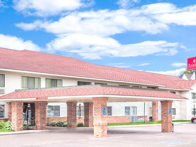ラマダ バイ ウィンダム ハンコック ウォーターフロント (Ramada by Wyndham Hancock Waterfront)の写真