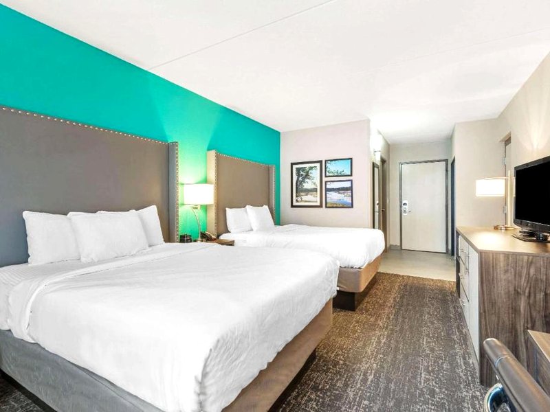ラ キンタ イン&スイーツ バイ ウィンダム ジェームズタウン (La Quinta Inn & Suites by Wyndham Jamestown)の写真