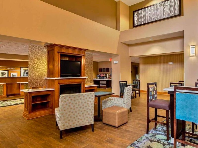 Hampton Inn & Suites Jamestownの写真