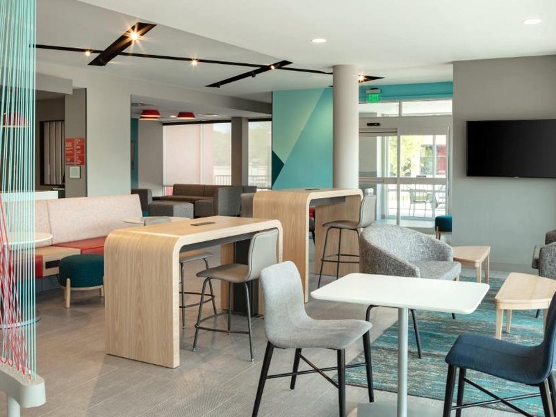 Avid Hotels Madison - Monona By IHGの写真