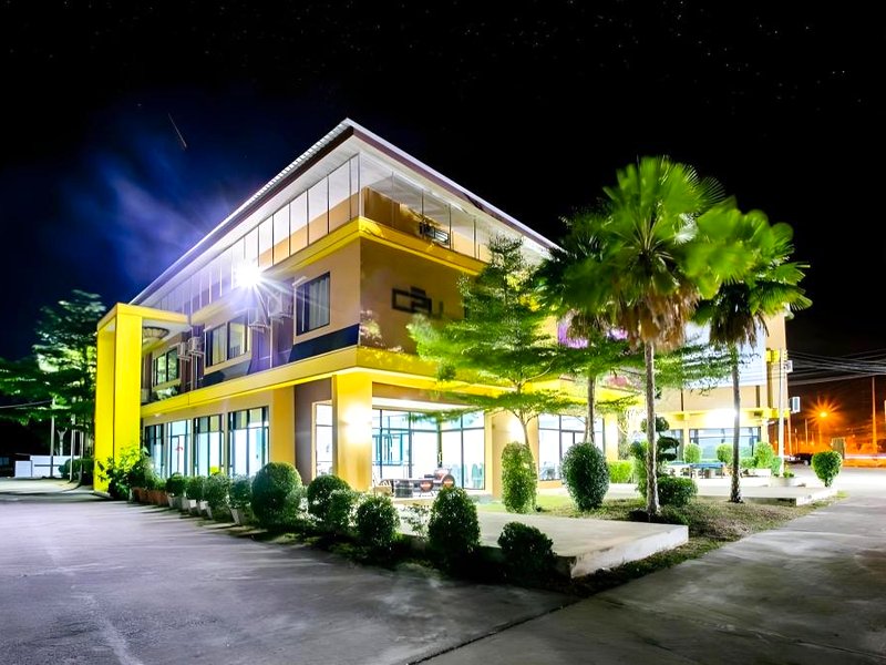 C2U ホテル ウターイ ターニー (C2U Hotel Uthai Thani)の写真