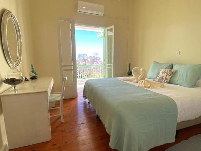 Hostl - Beds & Rooms - The Hostel Inn Paphos, Old Townの写真