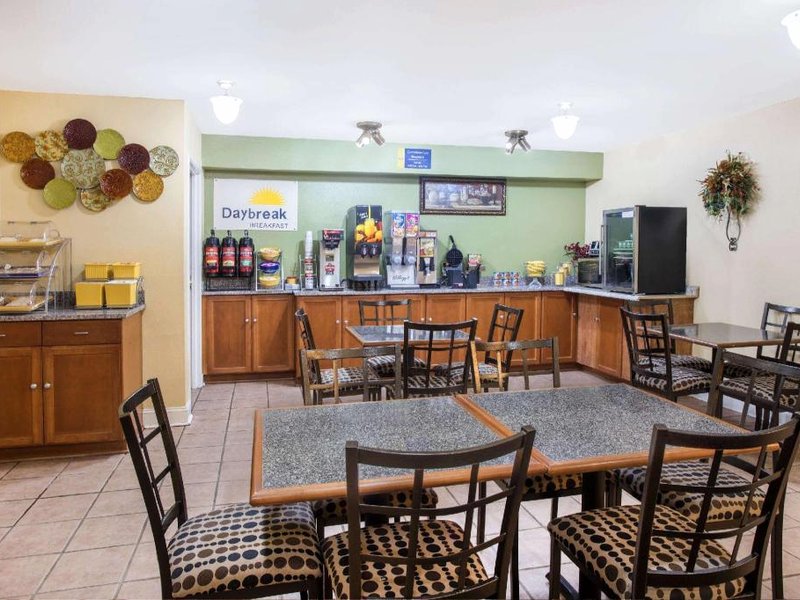 Days Inn by Wyndham Abbevilleの写真