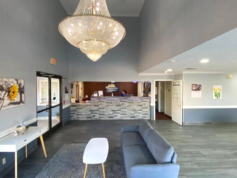 Days Inn & Suites by Wyndham Winnieの写真