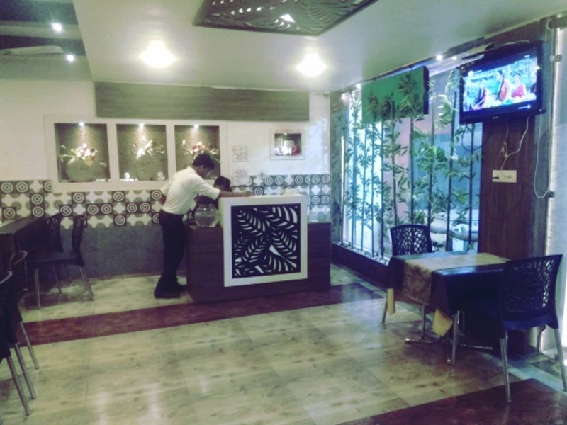 Hotel Satkar Deluxeの写真
