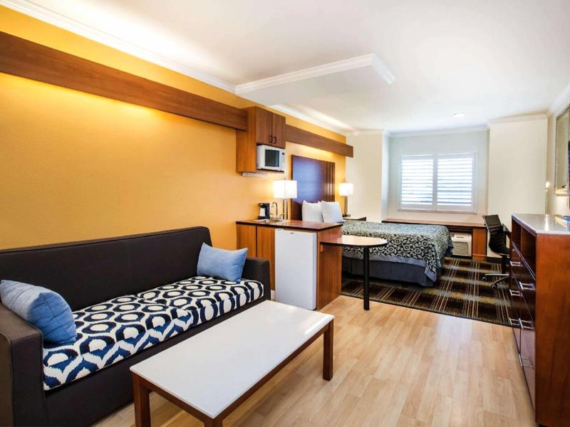 デイズ イン&スイーツ バイ ウィンダム アンティオック (Days Inn & Suites by Wyndham Antioch)の写真