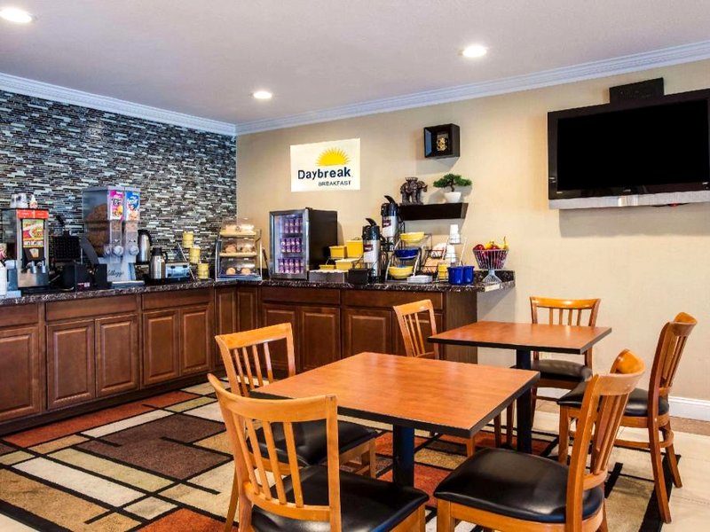 デイズ イン&スイーツ バイ ウィンダム アンティオック (Days Inn & Suites by Wyndham Antioch)の写真