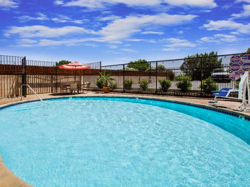デイズ イン&スイーツ バイ ウィンダム アンティオック (Days Inn & Suites by Wyndham Antioch)の写真