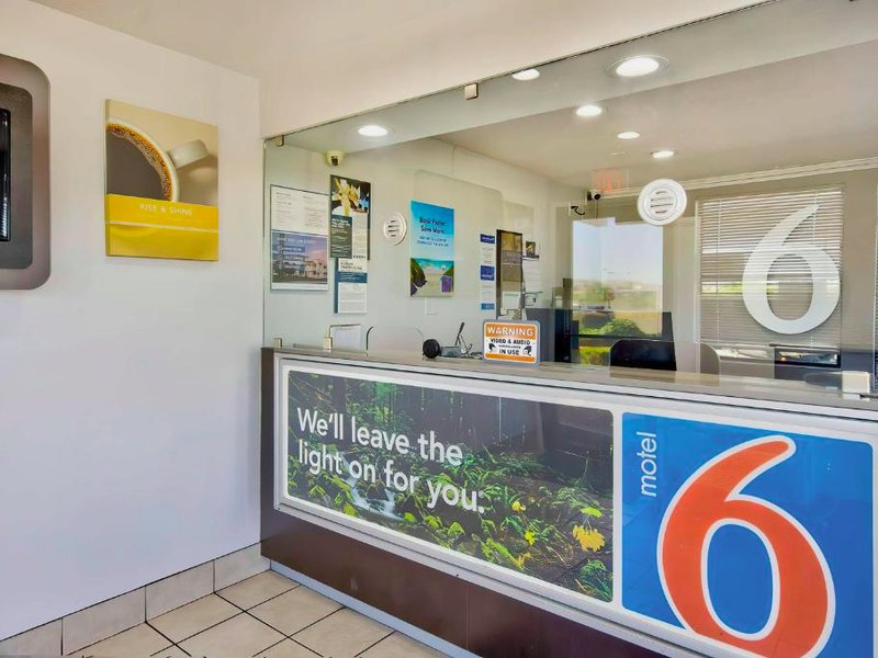 Motel 6 Vallejo, CA - Six Flags Westの写真