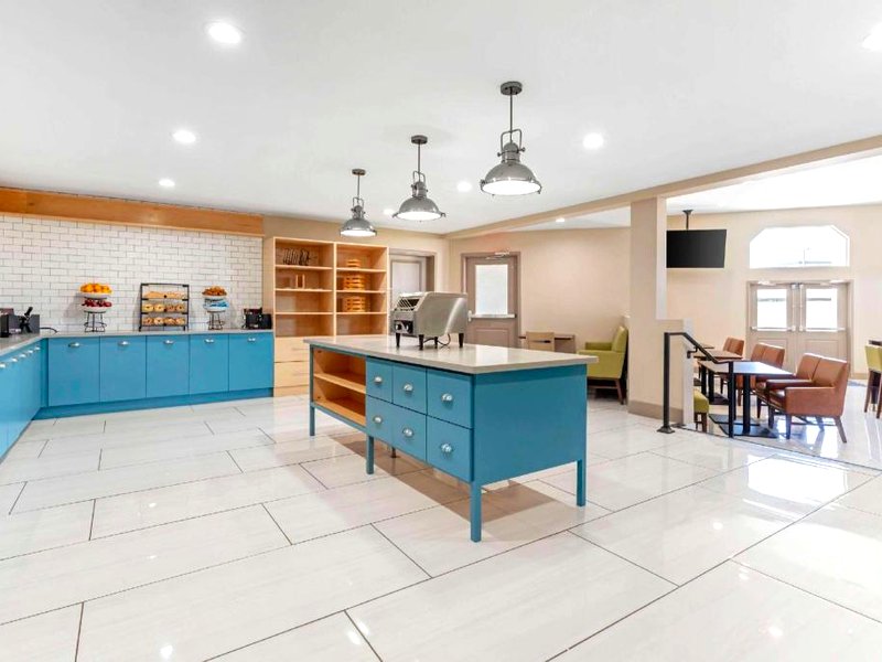 カントリー イン & スイーツ バイ ラディソン、バレーホ ナパ バレー、CA (Country Inn & Suites by Radisson, Vallejo Napa Valley, CA)の写真