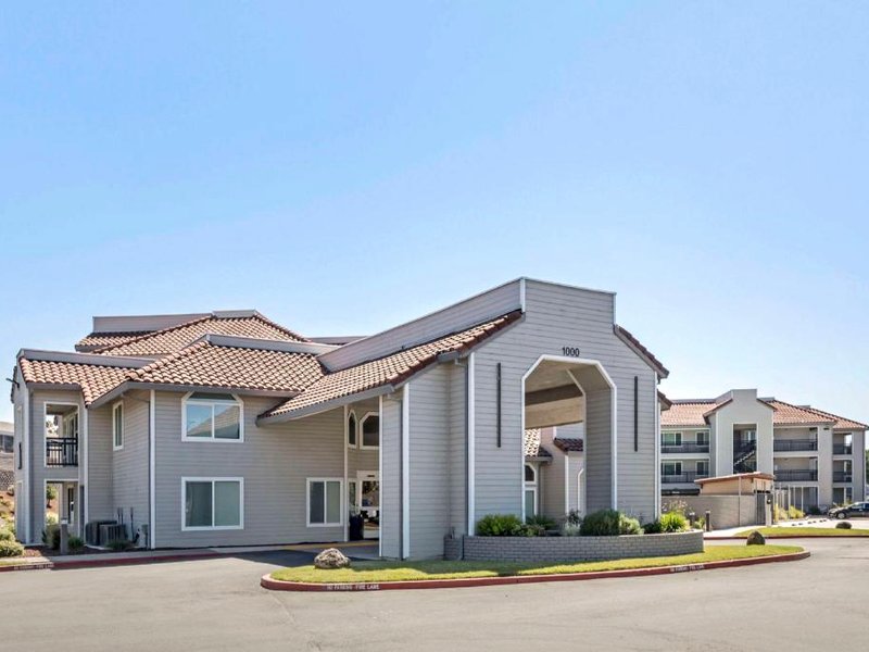 カントリー イン & スイーツ バイ ラディソン、バレーホ ナパ バレー、CA (Country Inn & Suites by Radisson, Vallejo Napa Valley, CA)の写真