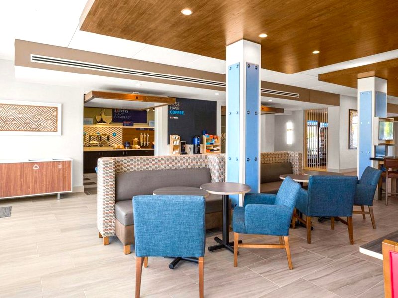 Holiday Inn Express & Suites Sanford- Lake Mary By IHGの写真