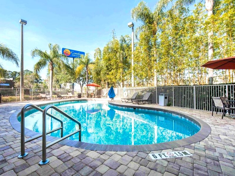 コンフォート イン&スイーツ オーランド ノース (Comfort Inn & Suites Orlando North)の写真