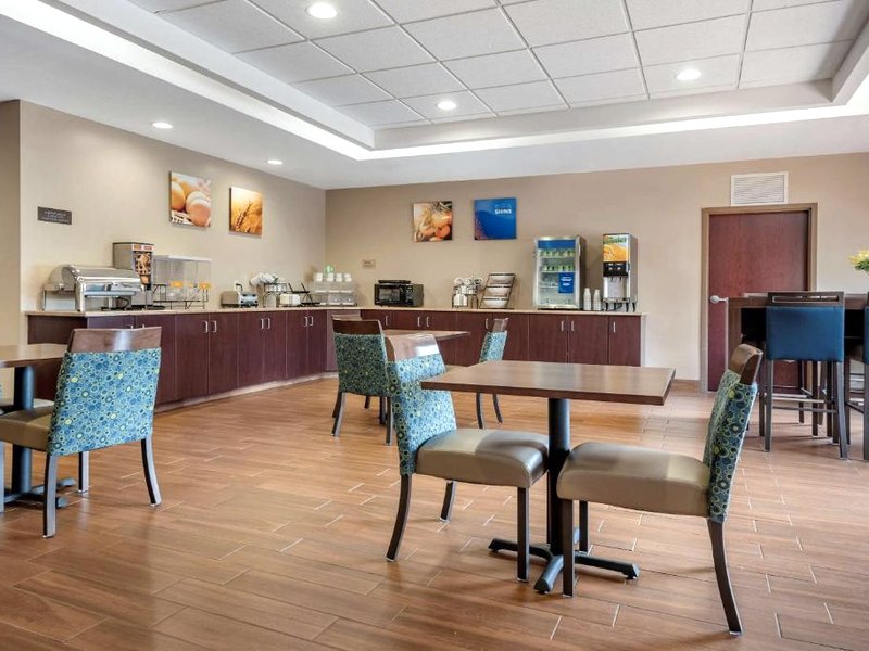 コンフォート イン & スイーツ ファーミントン ビクター (Comfort Inn & Suites Farmington - Victor)の写真