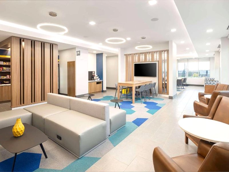 Microtel Inn & Suites by Wyndham Macedonの写真