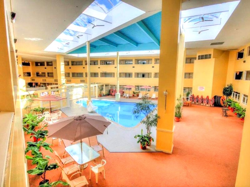 ベッドフォード プラザ ホテル (Bedford Plaza Hotel)の写真