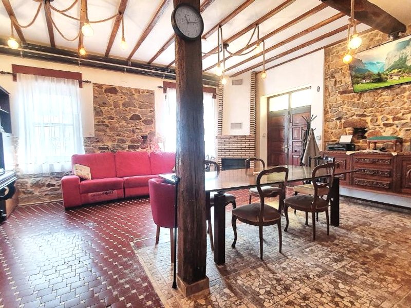 TUUL ETXEA, Habitación en caserío a 8km de Bilbao, Baño compartido (TUUL ETXEA, Habitacion en caserio a 8km de Bilbao, Bano compartido)の写真
