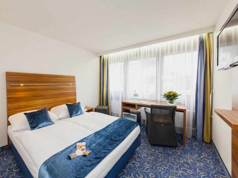 ホテル シュトローゴイ (Hotel Strohgäu)の写真