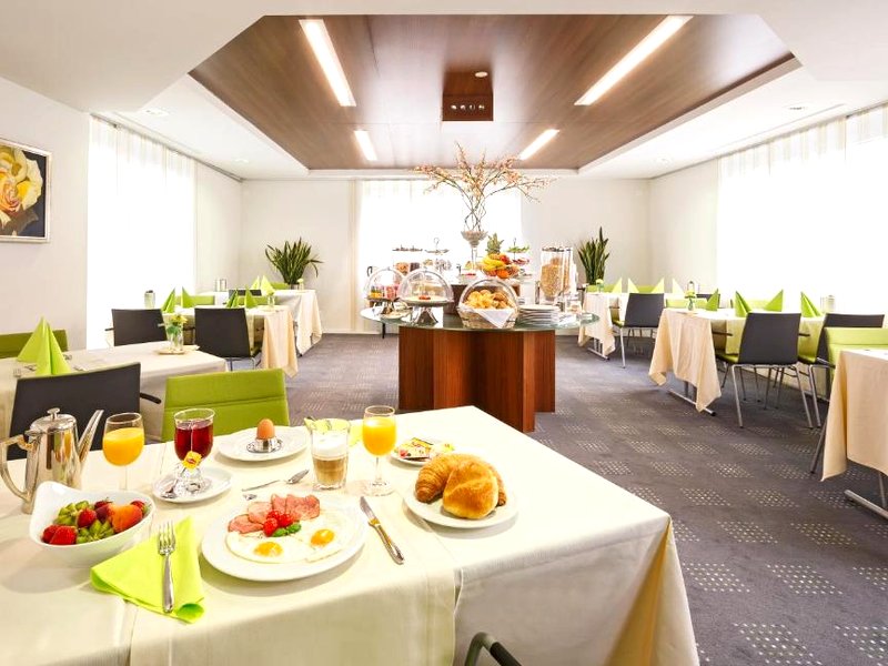 Business Hotel Firstの写真