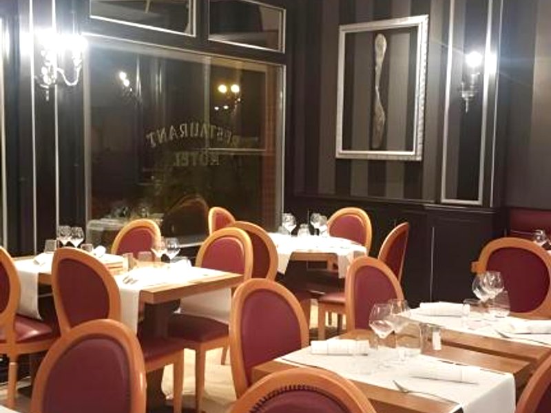 ラ シャンパーニュ アルデンヌ - ホテル カブール (La Champagne Ardenne - HOTEL CABOURG)の写真