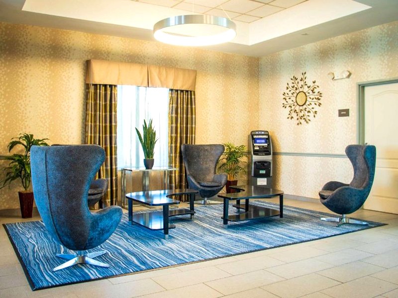 Comfort Inn & Suites Plainville-Foxboroの写真