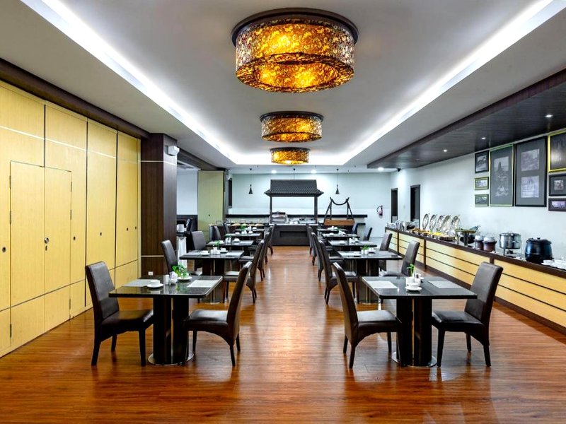 アストン ジェムバー ホテル&カンファレンス センター (Aston Jember Hotel & Conference Center)の写真