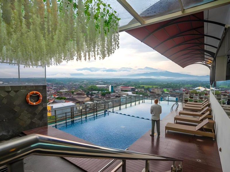 ジャバ ロータス ホテル ジェンバー (Java Lotus Hotel Jember)の写真
