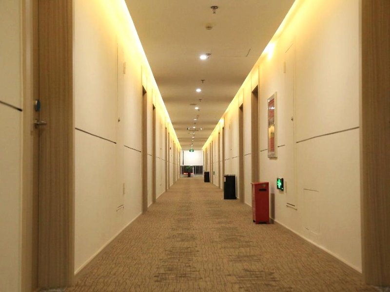 Hanting Hotel Liaocheng Guanxian Chengxin Plazaの写真