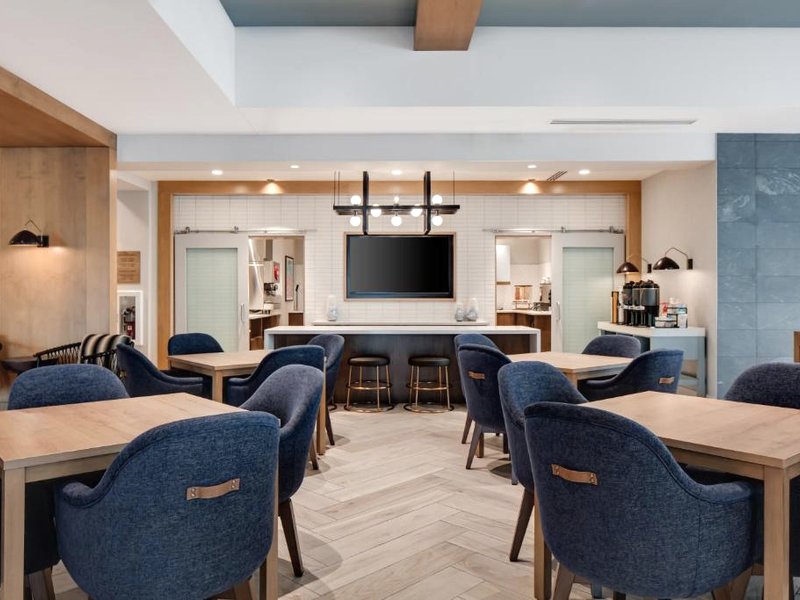 Staybridge Suites Iowa City Coralville By IHGの写真