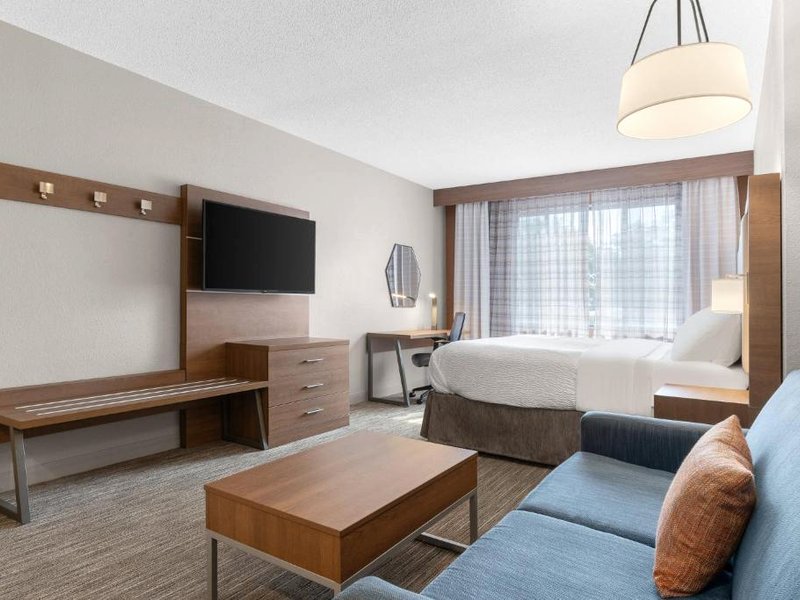 Holiday Inn Express Hotel & Suites Coralville By IHGの写真