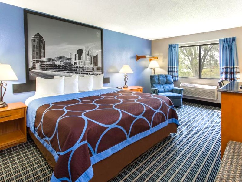 スーパー 8 バイ ウインダム アイオワ シティ コーラルビル (Super 8 By Wyndham Iowa City/Coralville)の写真