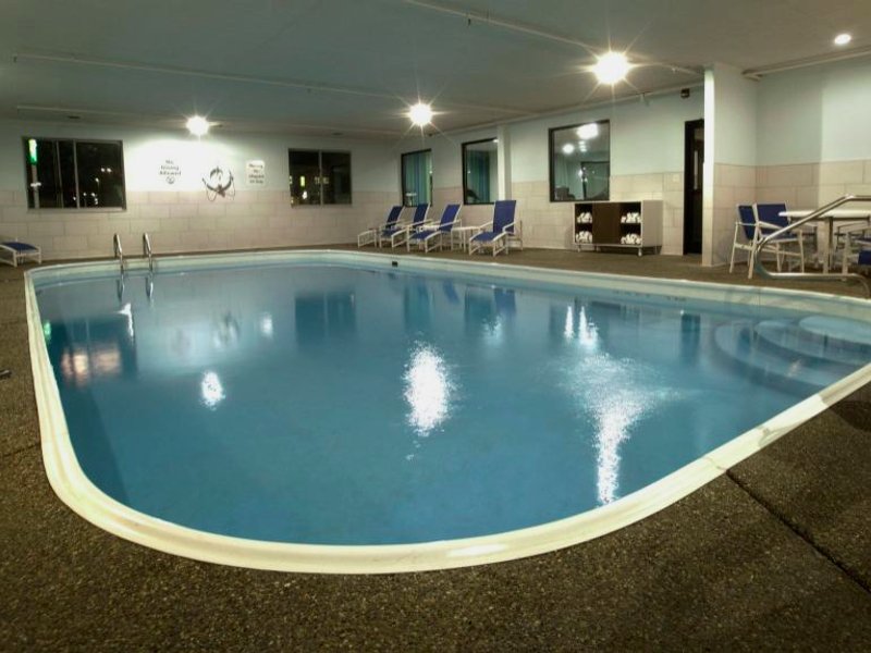 Holiday Inn Express & Suites Evansville North By IHGの写真