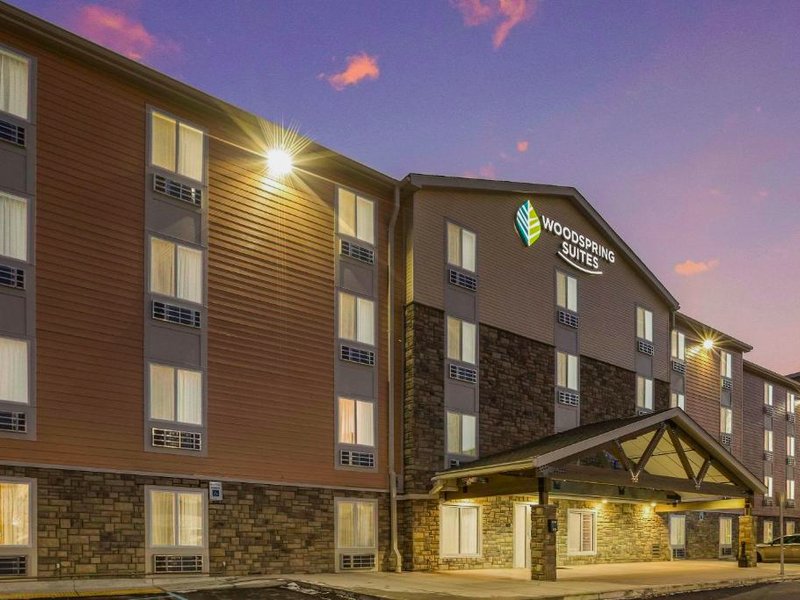 WoodSpring Suites Detroit Farmington Hillsの写真