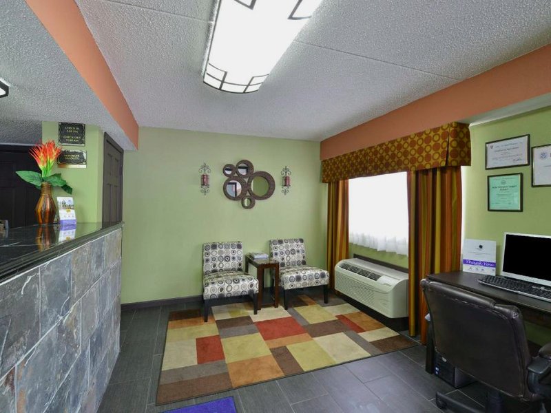 アメリカズ ベスト バリュー イン カンザス シティ E インディペンデンス (Americas Best Value Inn Kansas City E Independence)の写真