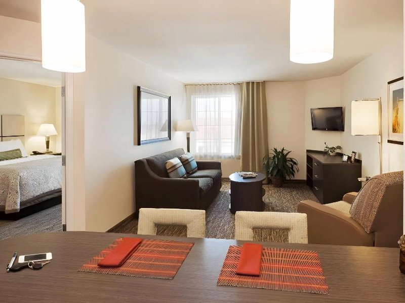 キャンドルウッド スイーツ カンザスシティ インディペンデンス バイ IHG (Candlewood Suites : Kansas City - Independence By IHG)の写真