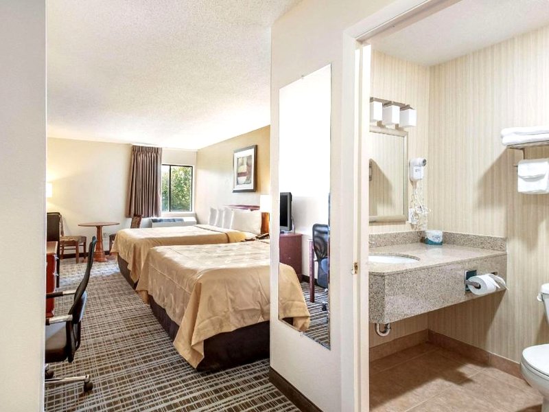クオリティ イン (Quality Inn)の写真