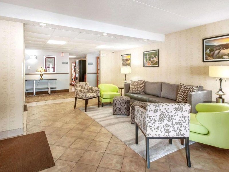 クオリティ イン (Quality Inn)の写真