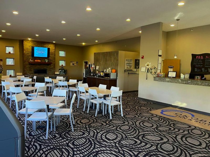 Okoboji Inn & Suitesの写真