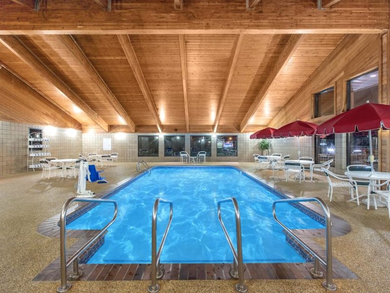 AmericInn by Wyndham Okobojiの写真