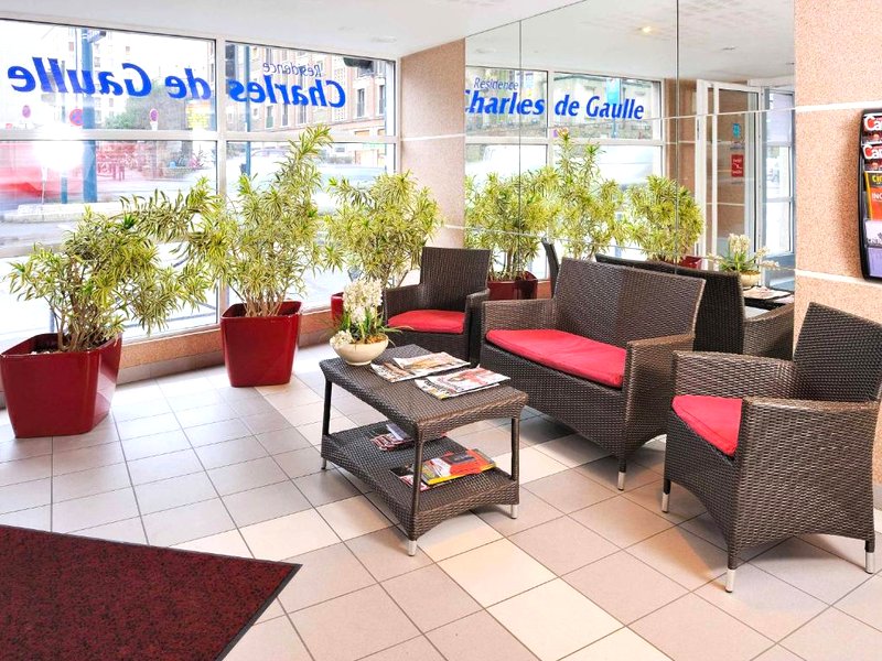 Sejours and Affaires Pantin Charles De Gaulleの写真