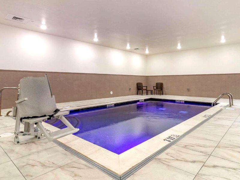 コンフォート イン アンド スイーツ ダウンタウン (Comfort Inn & Suites Downtown near University)の写真