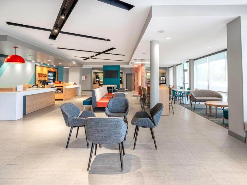 Avid Hotels Milwaukee West Waukesha By IHGの写真