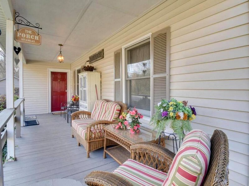 Buffalo Bend 3 BR near Lexington - Hot Tubの写真